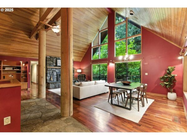 25901 E Highview Dr - Image 11
