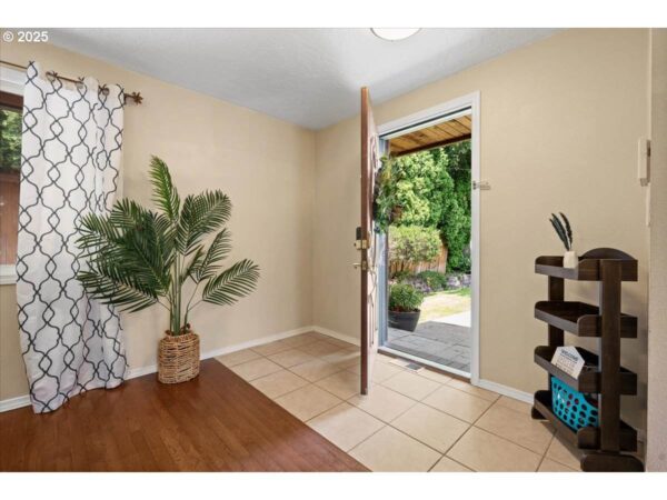 One-Level Home - Image 3