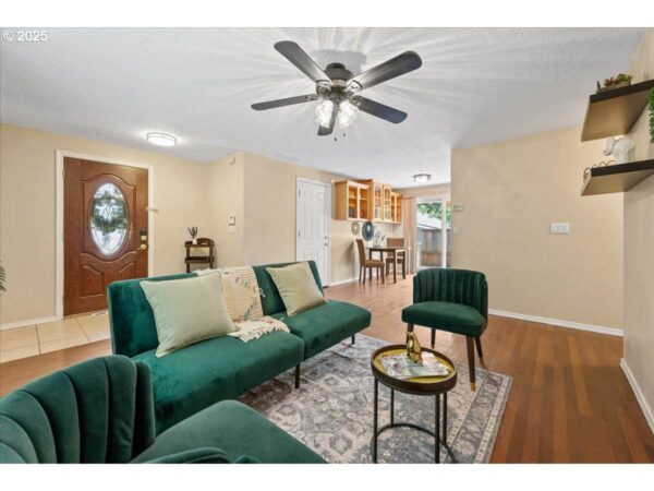 One-Level Home - Image 5