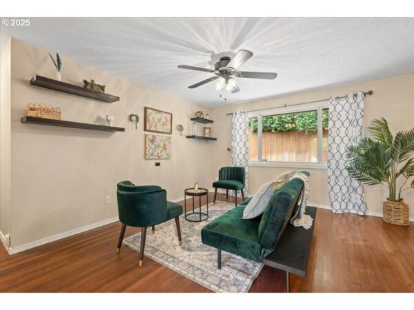 One-Level Home - Image 6