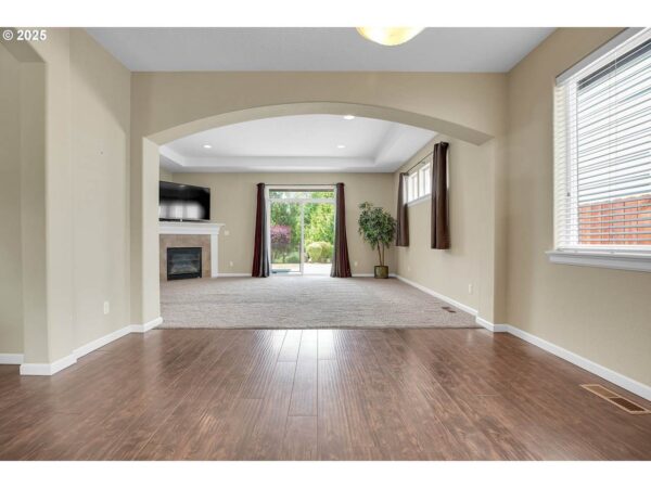 20021 Tharp Ct - Image 6