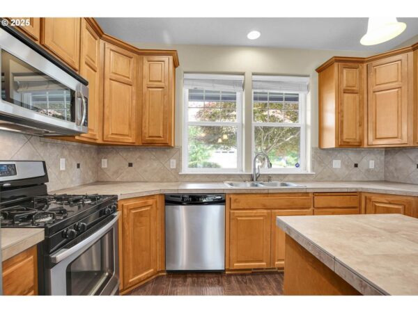 20021 Tharp Ct - Image 9