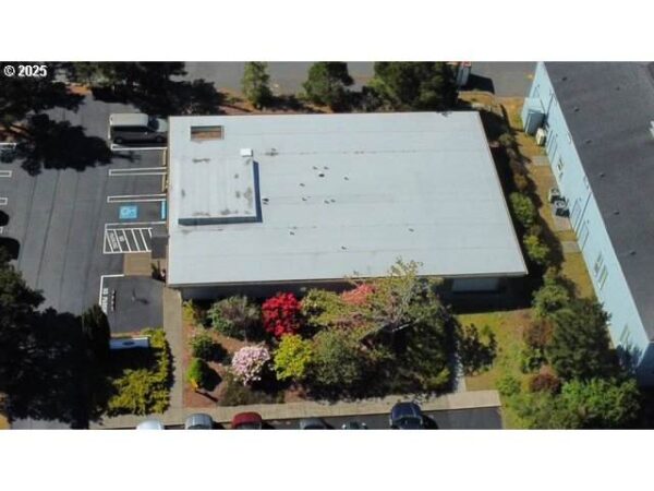 1576 12TH St - Image 3