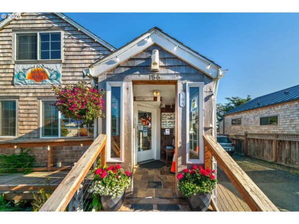 186 Laneda Ave - Image 18