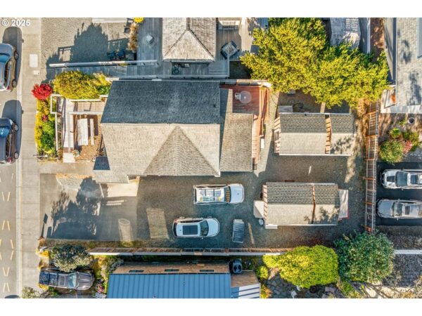 186 Laneda Ave - Image 3