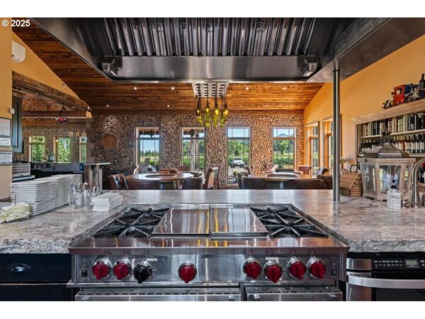 2335 N Phoenix Rd - Image 10
