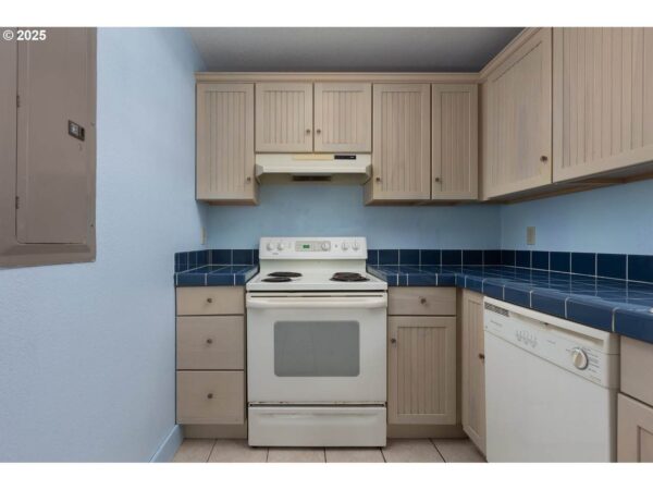 714 NW 2ND Ct - Image 7